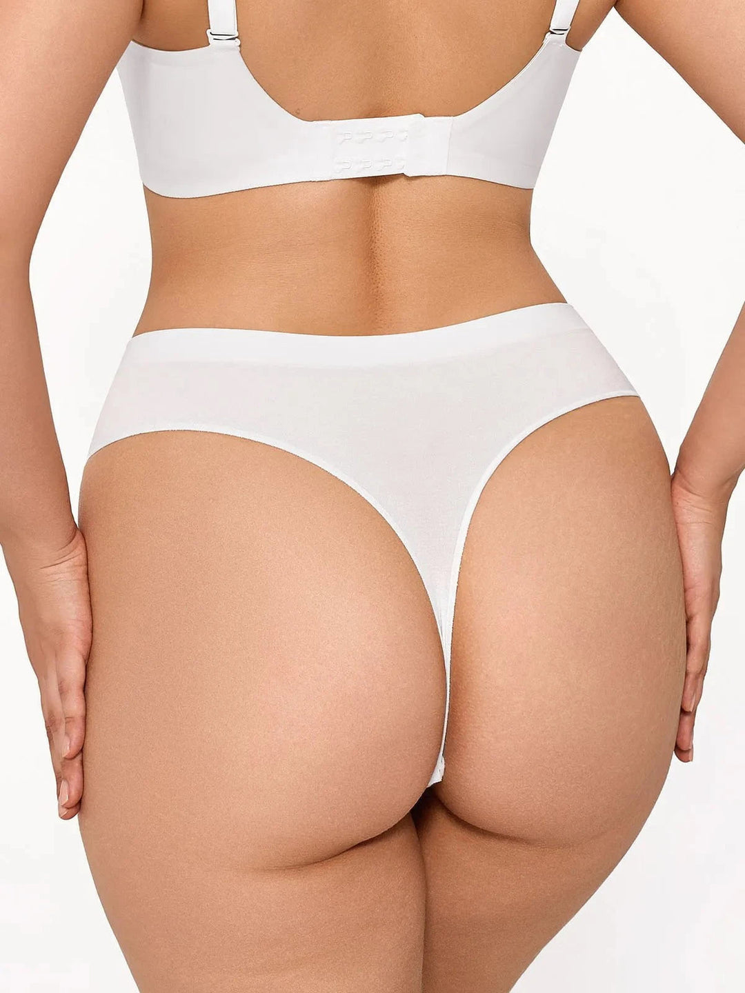 popilush-seamless-solid-mid-rise-thong-brief-1175598182.webp